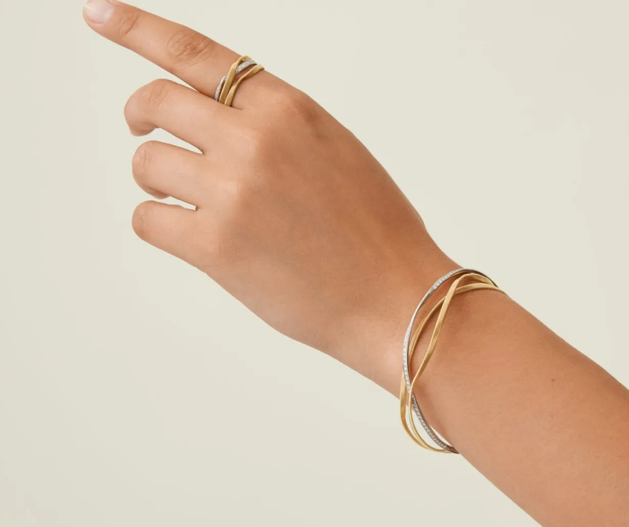 Marco Bicego 18Kt Yellow Gold Three-Strand Bangle With Diamonds Best